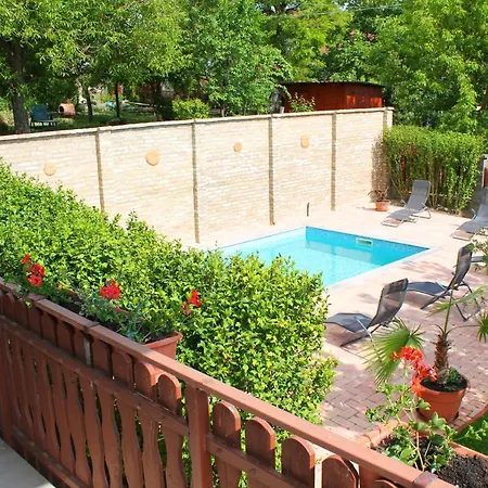 Апартаменты Ibolya